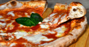 Tajomstvo Pravej Talianskej Pizze: Zázrak v jednoduchosti a kvalite