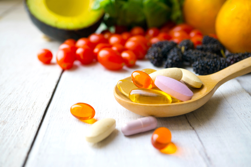 Vitamíny vs. bežná strava: Je potrebné užívať doplnky?
