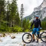 Celoodpružený bicykel pre pohodovú jazdu