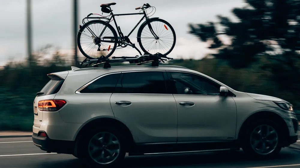 Nosiče bicyklov na strechu auta sa nie vždy vyplatia