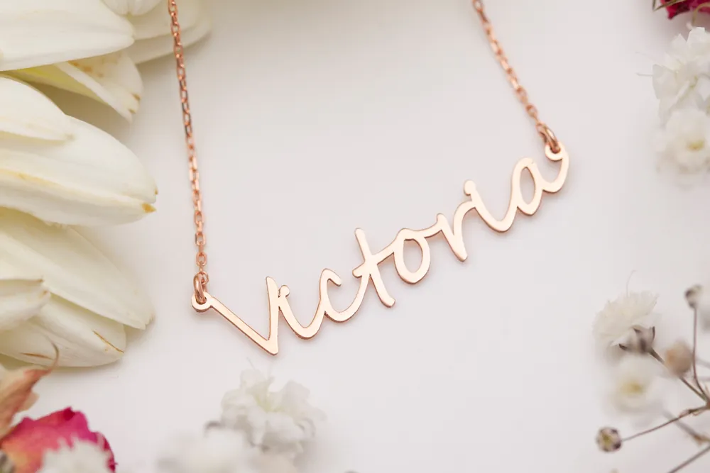 5 dôvodov, prečo darovať personalizovaný šperk